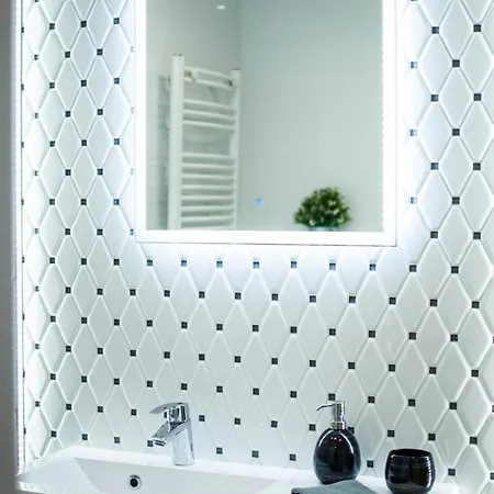 Cracow Jacuzzi - Silver Apartment